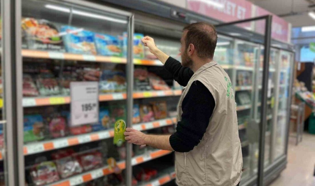 Kars’ta gıda denetimleri sürüyor. Ekipler, yılbaşı öncesinde başta marketler olmak