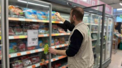 Kars’ta gıda denetimleri sürüyor. Ekipler, yılbaşı öncesinde başta marketler olmak