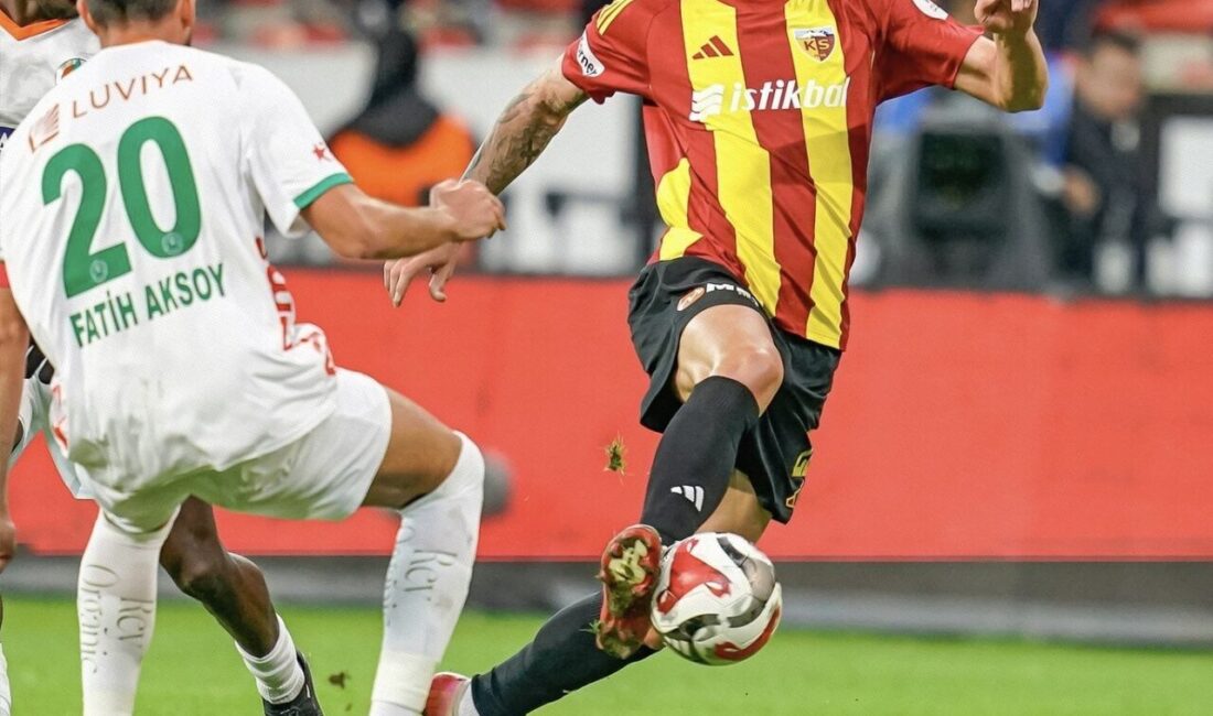 Süper Lig’in ilk yarısında Kayserispor; 17 maçın dokuzunda sahadan beraberlikle