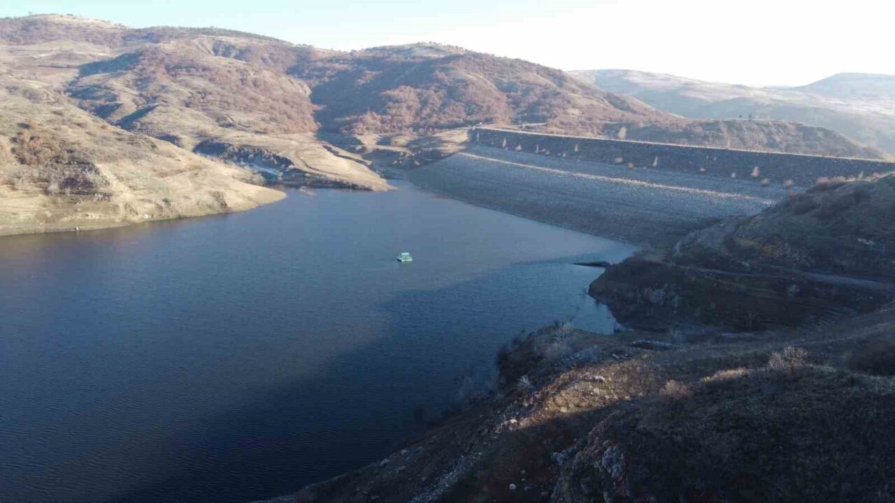 Yozgat’ta Cemil Çiçek Barajı’ndaki su seviyesi, kuraklık nedeniyle şehre su