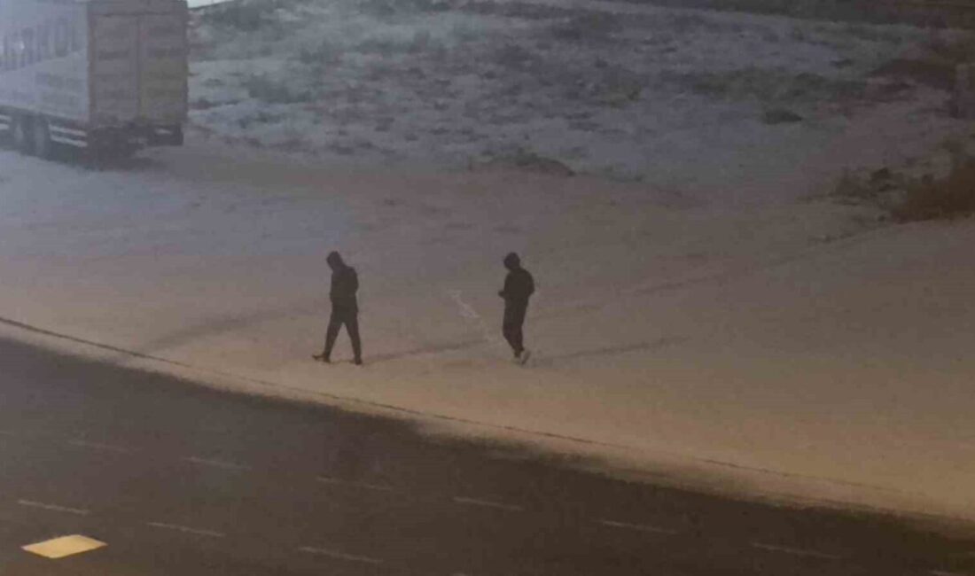 Kırşehir’de etkili olan kar yağışı nedeniyle ilk ve orta dereceli