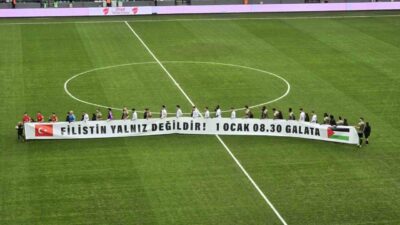 Ziraat Türkiye Kupası C Grubu’nda oynanan Kocaelispor-Erzurumspor FK karşılaşmasında takımlar