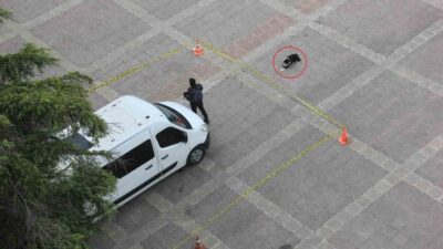 Samsun’da polis aracının çevresine çekilen güvenlik şeridi, kurallara uyan bir