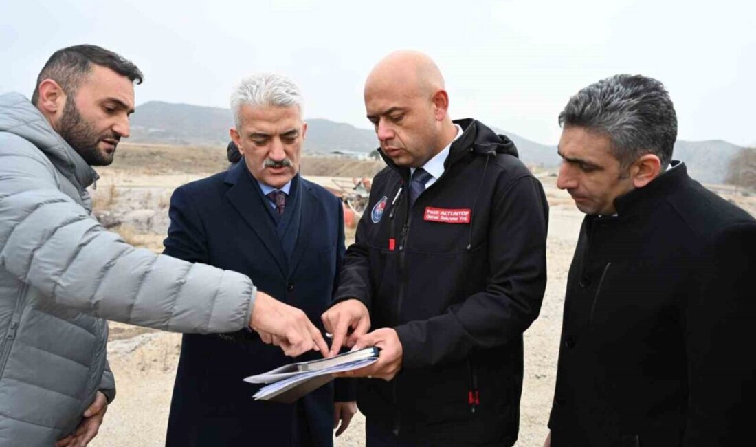 Kırıkkale genelindeki köy yollarında asfalt çalışmalarında kullanılmak üzere saatte 240