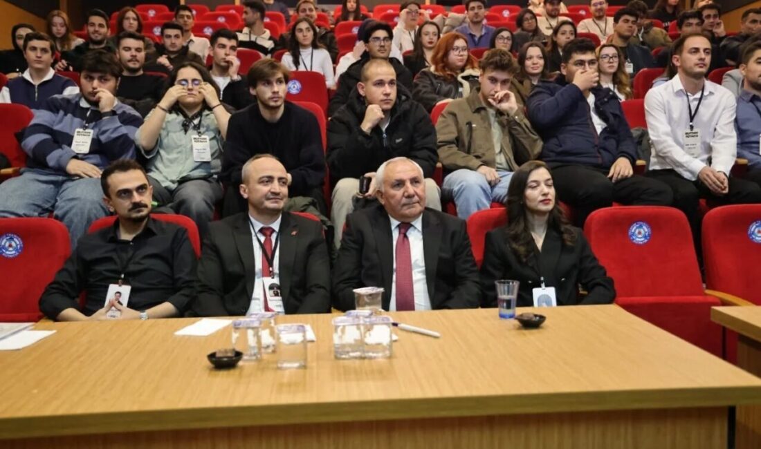 Kütahya Dumlupınar Üniversitesi (DPÜ) Uzay ve Havacılık Topluluğu tarafından düzenlenen