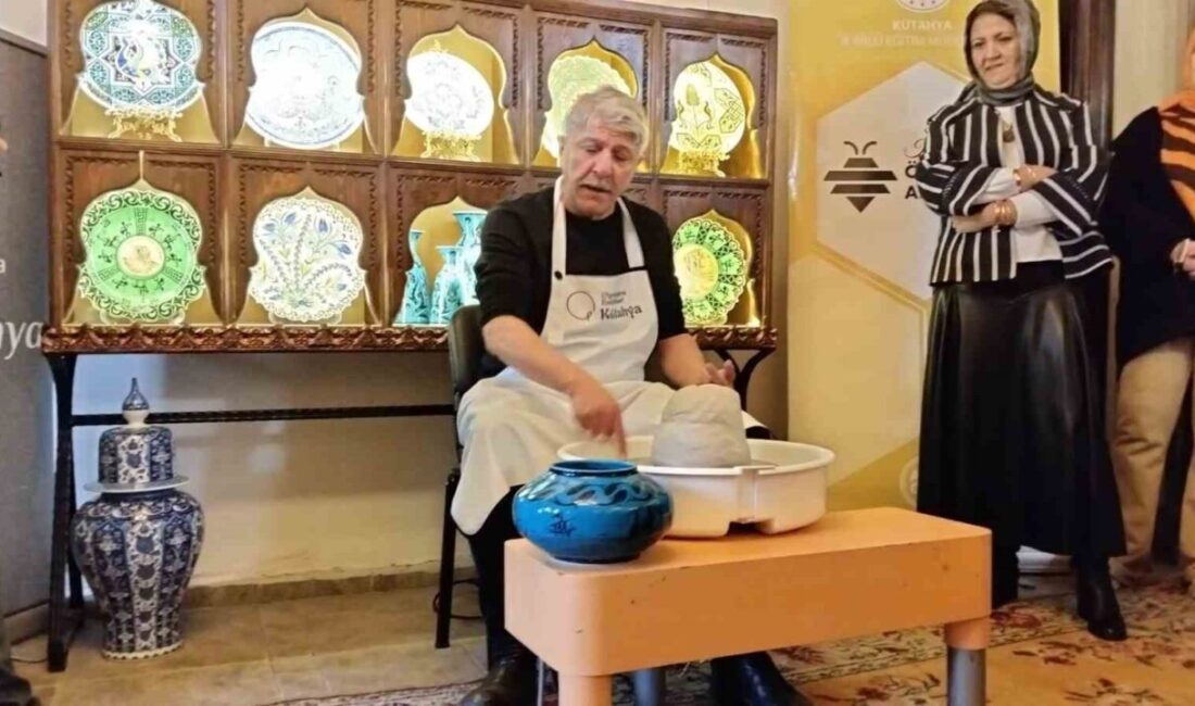 Kütahya İl Milli Eğitim Müdürlüğü koordinesinde yürütülen Öğretmen Akademileri kapsamında,