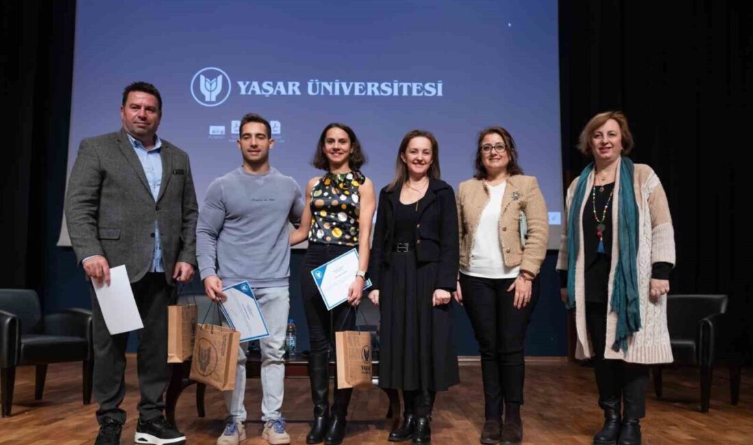 Yaşar Üniversitesi’nde düzenlenen 6. PRTalks etkinliğinde bir araya gelen dünya