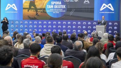 Mersin Büyükşehir Belediyesi, ‘Spora Tam Destek’ töreninde başarılı sporcuları ve