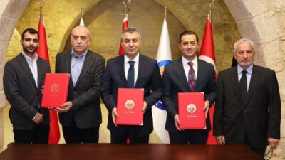 Mersin Valisi Atilla Toros’un himayesinde, kentte sağlık hizmetlerinin güçlendirilmesine yönelik