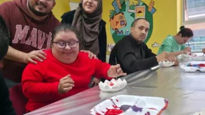 Muğla Uluslararası Gençlik Merkezi tarafından düzenlenen seramik boyama atölyesinde engelli