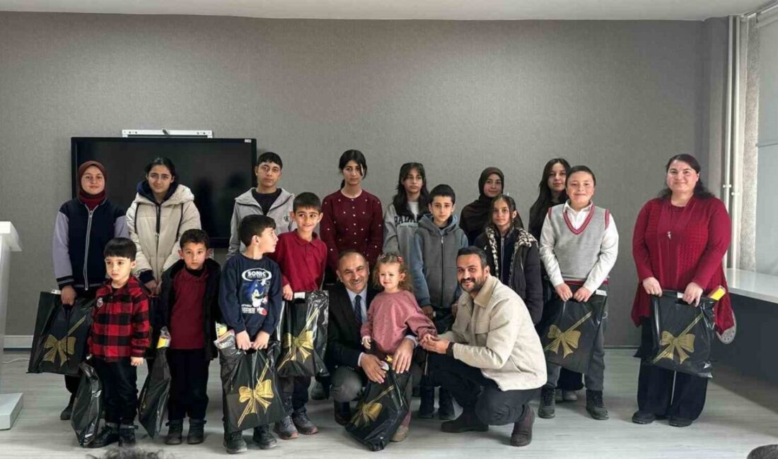 Van’ın Muradiye ilçesinde, okuma kültürünü yaygınlaştırmak amacıyla düzenlenen ilçe geneli