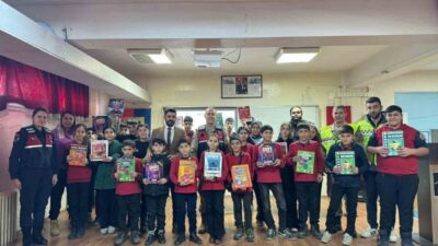 Muş İl Jandarma Komutanlığı ekipleri, Taşoluk İmam Hatip Ortaokulu’nda 23