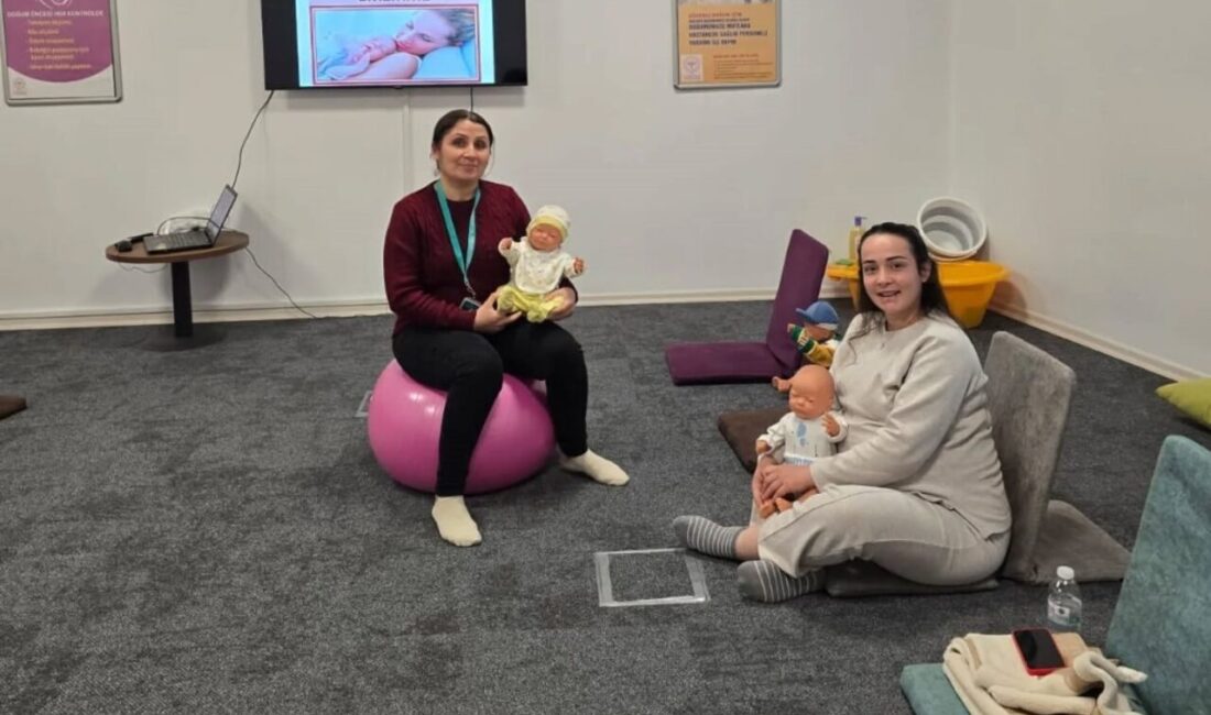 Aydın’ın Nazilli ilçesinde anne adaylarına yönelik düzenlenen eğitim programları devam