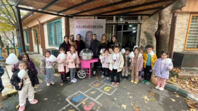 Yunusemre Belediyesi Kaynak Anaokulu öğretmenleri, merhum Manisa Büyükşehir Belediye Başkanı