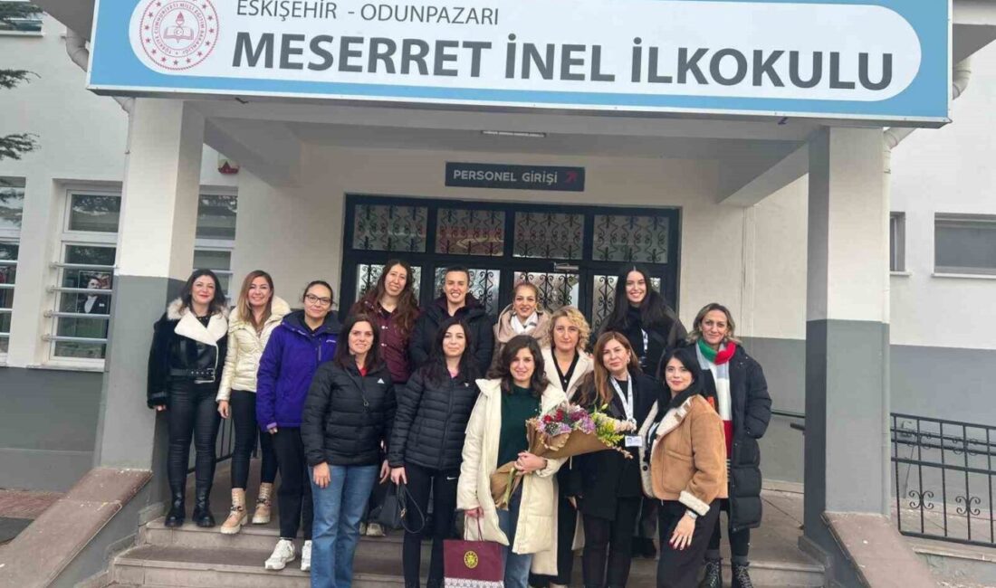 Eskişehir’de oyuncu Sanem Yeles Akpınar tarafından öğrenci velilerine yönelik, ’Buluşma