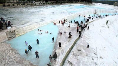 Yılbaşı tatilinde, UNESCO Dünya Kültür Mirası Listesinde yer alan Pamukkale
