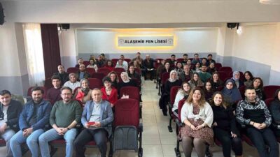 Manisa’nın Alaşehir ilçesinde düzenlenen PDR Akademi “Uzman Buluşmaları” seminer serisinin