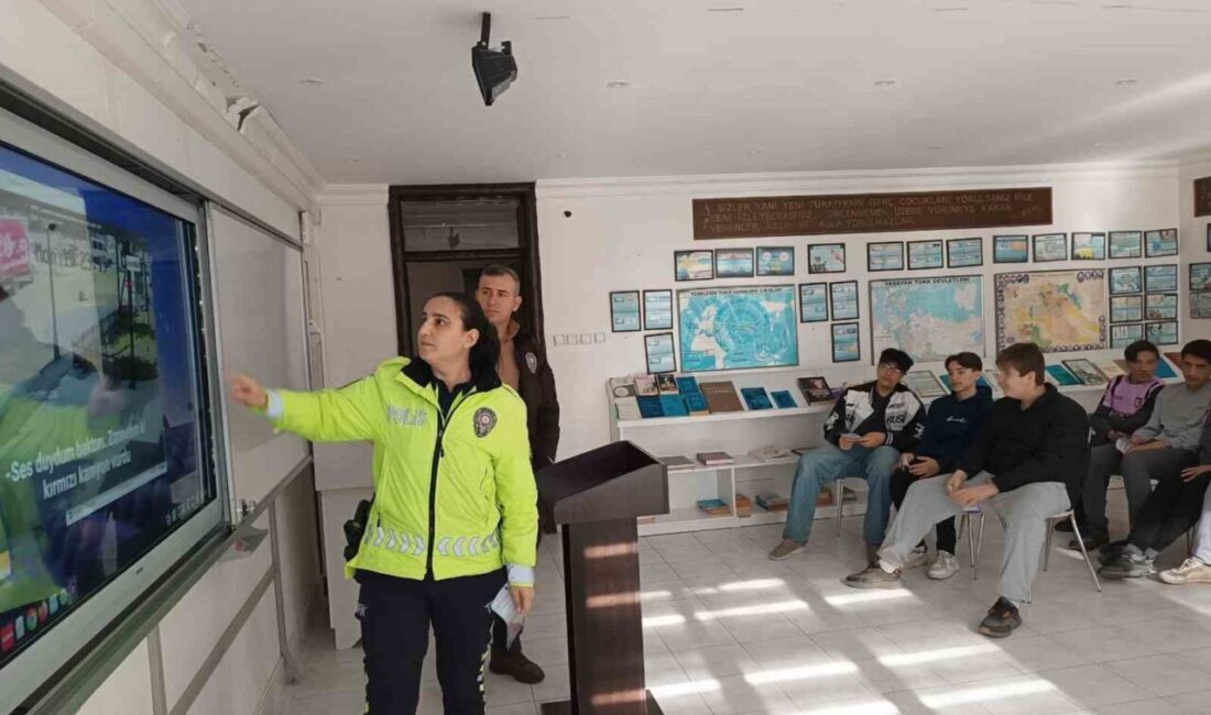 Kırklareli’nin Pehlivanköy ilçesinde trafik bilincinin artırılması amacıyla lise öğrencilerine yönelik