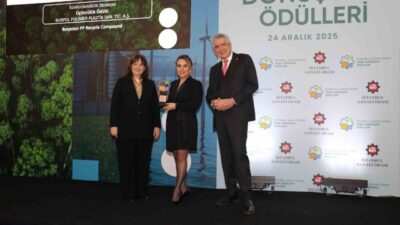 Bursa Kayapa Organize Sanayi Bölgesi’ndeki fabrikasında plastik atıkları yüksek teknoloji