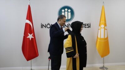 İnönü Ünversitesi’nde unvanda yükselen akademisyenler için cübbe giyme töreni düzenlendi.