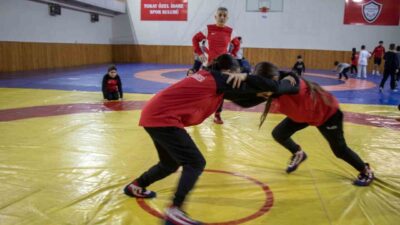 Tokat’ta dünya ve Avrupa şampiyonu milli güreşçi Nesrin Baş’ın başarıları