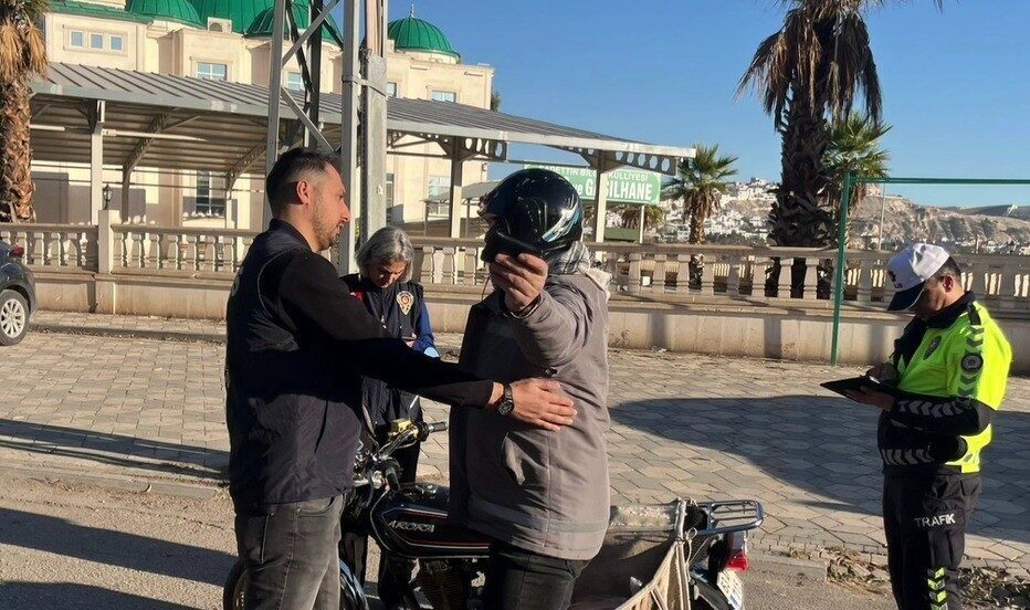 Şanlıurfa’da gerçekleştirilen “Huzur-63” uygulaması sonucunda çeşitli suçlardan aranan 41 şahıs