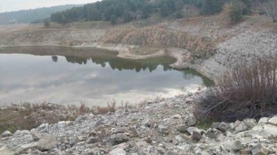 Manisa’nın Sarıgöl ilçesinde tarımsal sulamanın can damarı olan barajlardaki su
