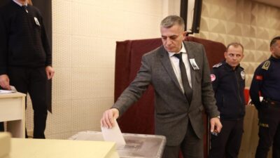 Manisa’nın Şehzadeler Belediye Başkanı Gülşah Durbay’ın vefatının ardından olağanüstü toplanan