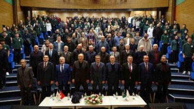 Trabzonspor’un eski futbolcusu ve teknik direktörlerinden Şenol Güneş, Trabzon’da bir