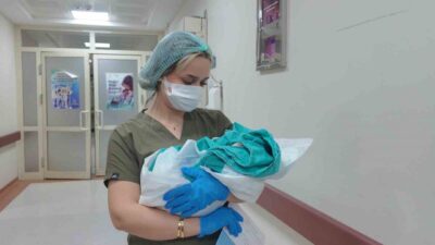 Siirt’te 2025’in son bebeği 2 kilo 600 gram ağırlığında dünyaya