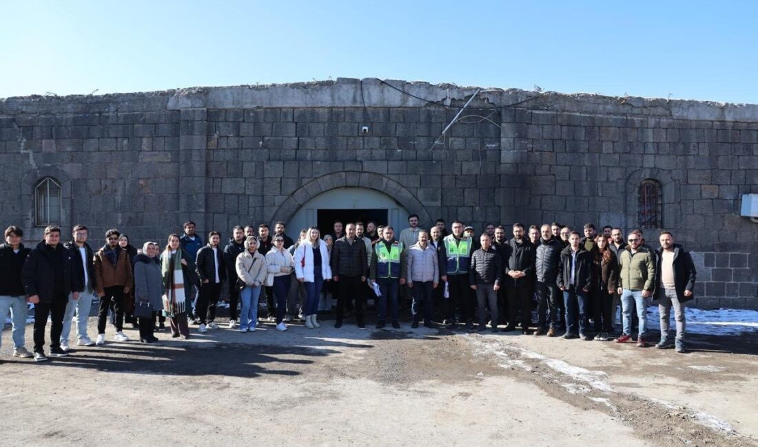 1860-1870 yıllarında “askeri ambar” olarak yaptırılan ve Erzurum Büyükşehir Belediyesine