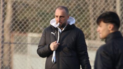 Elazığspor Teknik Direktörü Adem Çağlayan, ” Bir kaleci, bir stoper,