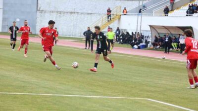 Nesine 2. Lig Kırmızı Grup’un 17. haftasında Isparta 32 Spor,