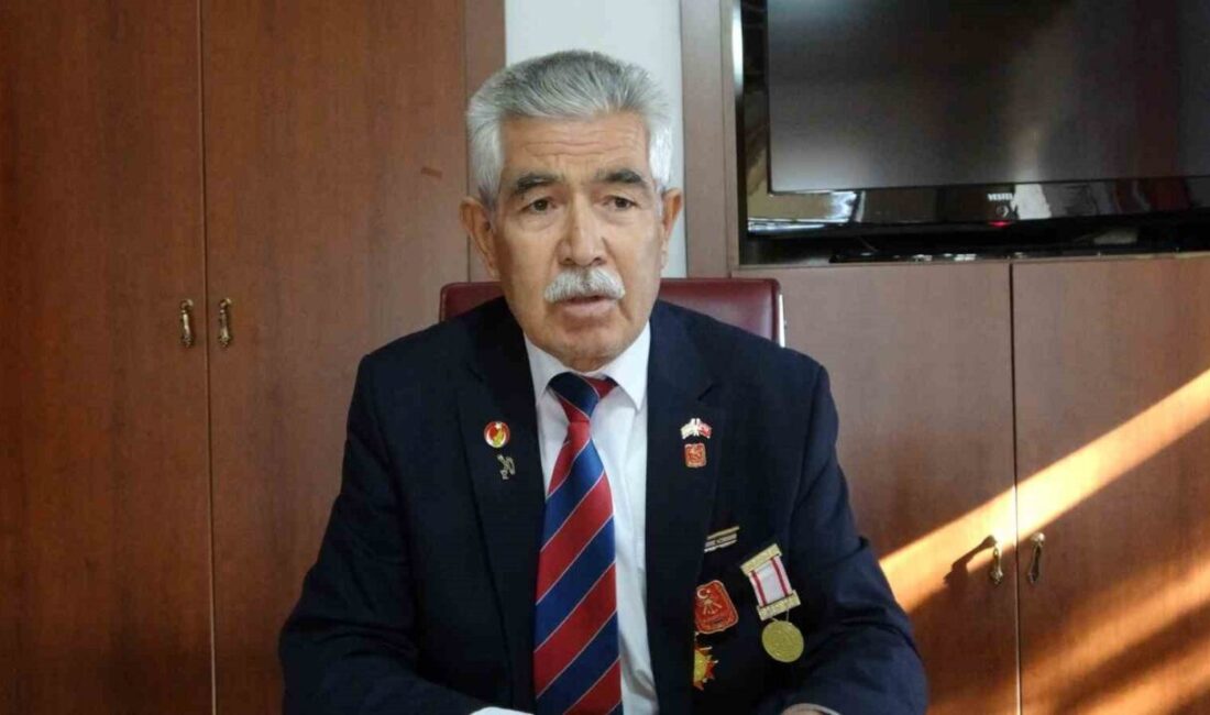 Cami çıkışında yolun karşısına geçmek isterken otomobilin çarpması sonucu hayatını