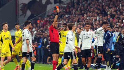 Trendyol Süper Lig’in ilk yarısında hakemler, 676’sı sarı, 38’i de