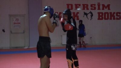 Muaythai Uluslararası Profesyonel Müsabakaları’nda ringe çıkan Tuncelili 6 sporcu, Gürsel