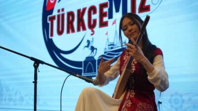 “Dünya Türk Dili Ailesi Günü”, Samsun’da uluslararası nitelikte düzenlenen renkli