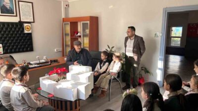 Bozüyük Saffet Şeker İlkokulunda Yerli Malı haftası kapsamında, okul idaresi