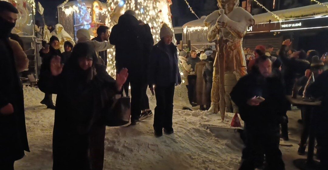 Bursa’nın kış turizm merkezi Uludağ’da yılbaşı kutlamaları renkli görüntülere sahne