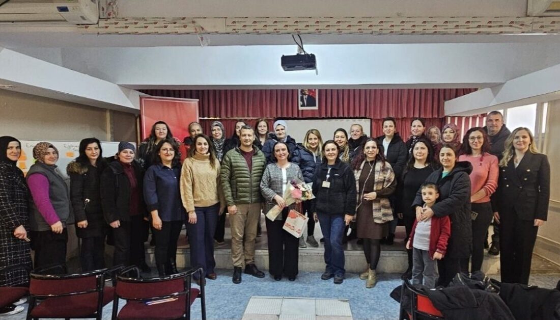 Eskişehir’de ’Bilge Aileden Bilinçli Topluma Projesi’ kapsamında, velilere yönelik ’Ailede