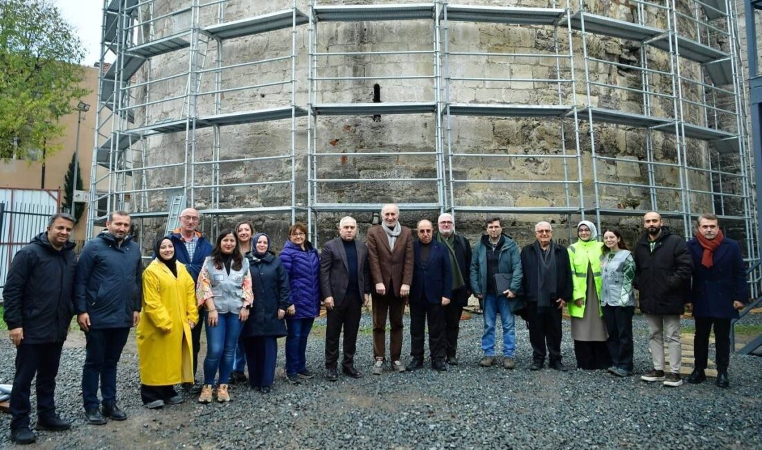 İstanbul’un sembol yapılarından Yedikule Hisarı’ndaki Hazine Kulesi’nde restorasyon çalışmaları başlatıldı.