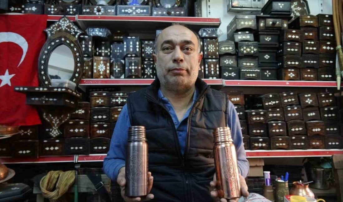 Bakır işlemeciliğinin coğrafi patentini elinde bulunduran Gaziantep’in geleneksel yöntemlerle üretilen