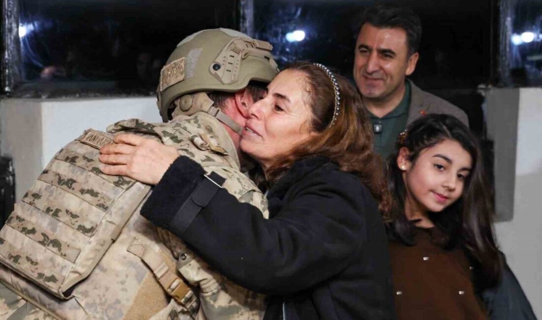 Tunceli Valisi Şefik Aygöl’ün yılbaşı dolayısıyla ziyaret ettiği Şehit Jandarma
