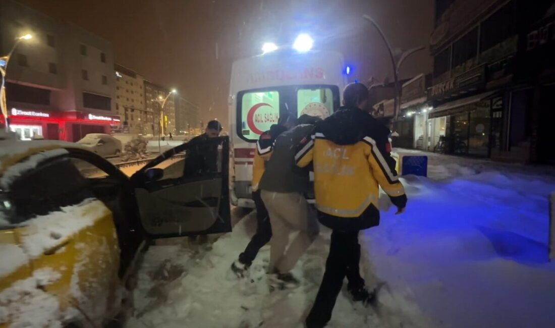 HAKKARİ (İHA) – Hakkari’nin Yüksekova ilçesinde gece saatlerinde aniden rahatsızlanan