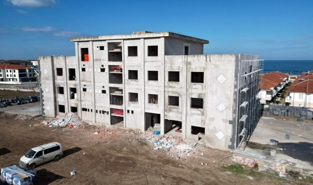 Sakarya’nın Karasu ilçesinde 2014 yılında temeli atılan ve kaba inşaat