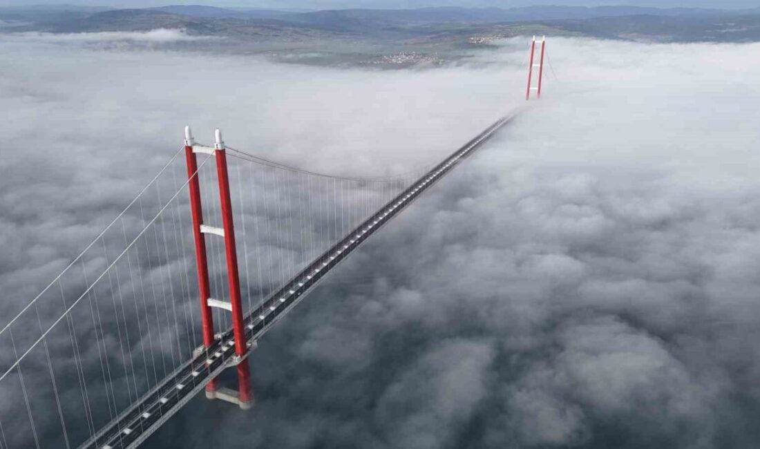 Çanakkale Boğazı’nda etkili olan sis bulutu geçişi sırasında dron ile