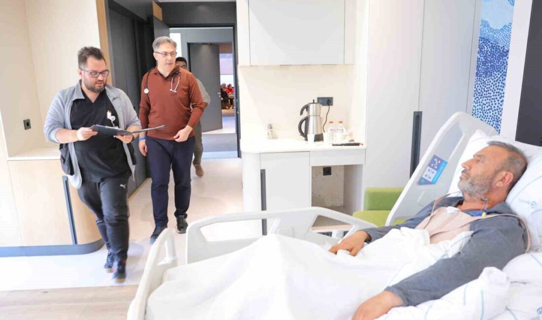 Göğüs ve sırt ağrısı şikâyetiyle hastaneye başvuran 53 yaşındaki Ali