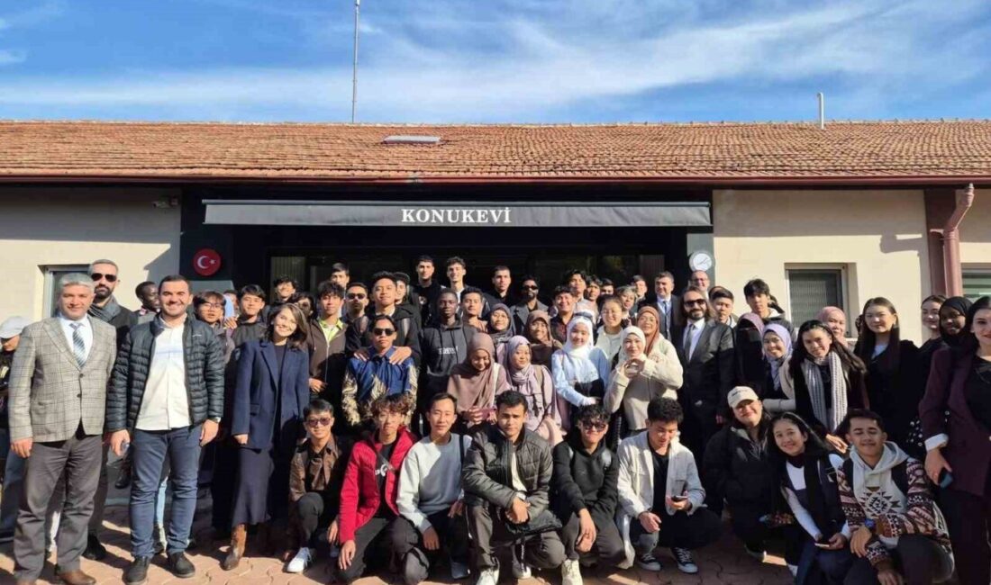 Kastamonu Üniversitesi, 23 farklı ülkeden toplam 111 uluslararası öğrenciye Türkçeyi