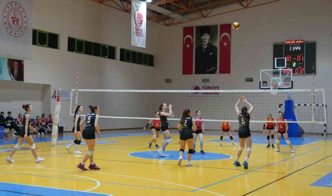 Burhaniye Belediyesi tarafından 4.’sü düzenlenen Geleneksel Yıldız Kızlar Voleybol Turnuvası