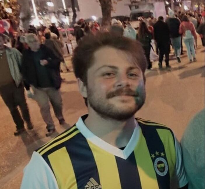 İstanbul’da üniversite okuyan 25 yaşındaki Deniz İbişler’den 5 gündür haber